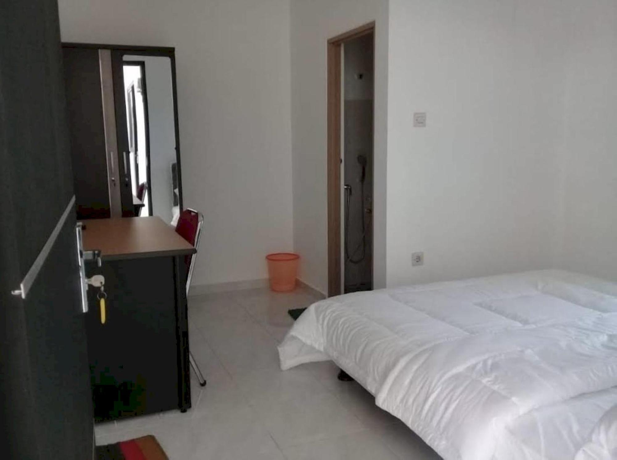 Oyo 94143 Mahagoni House Syariah Hotel Bogor Luaran gambar
